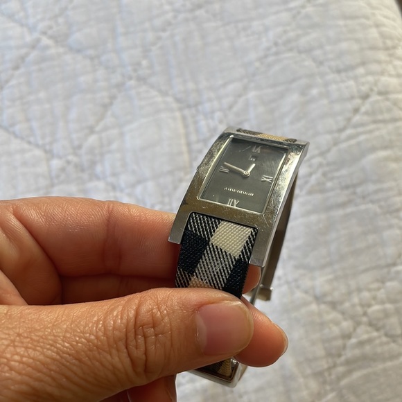 Used - Picture 3 of 8